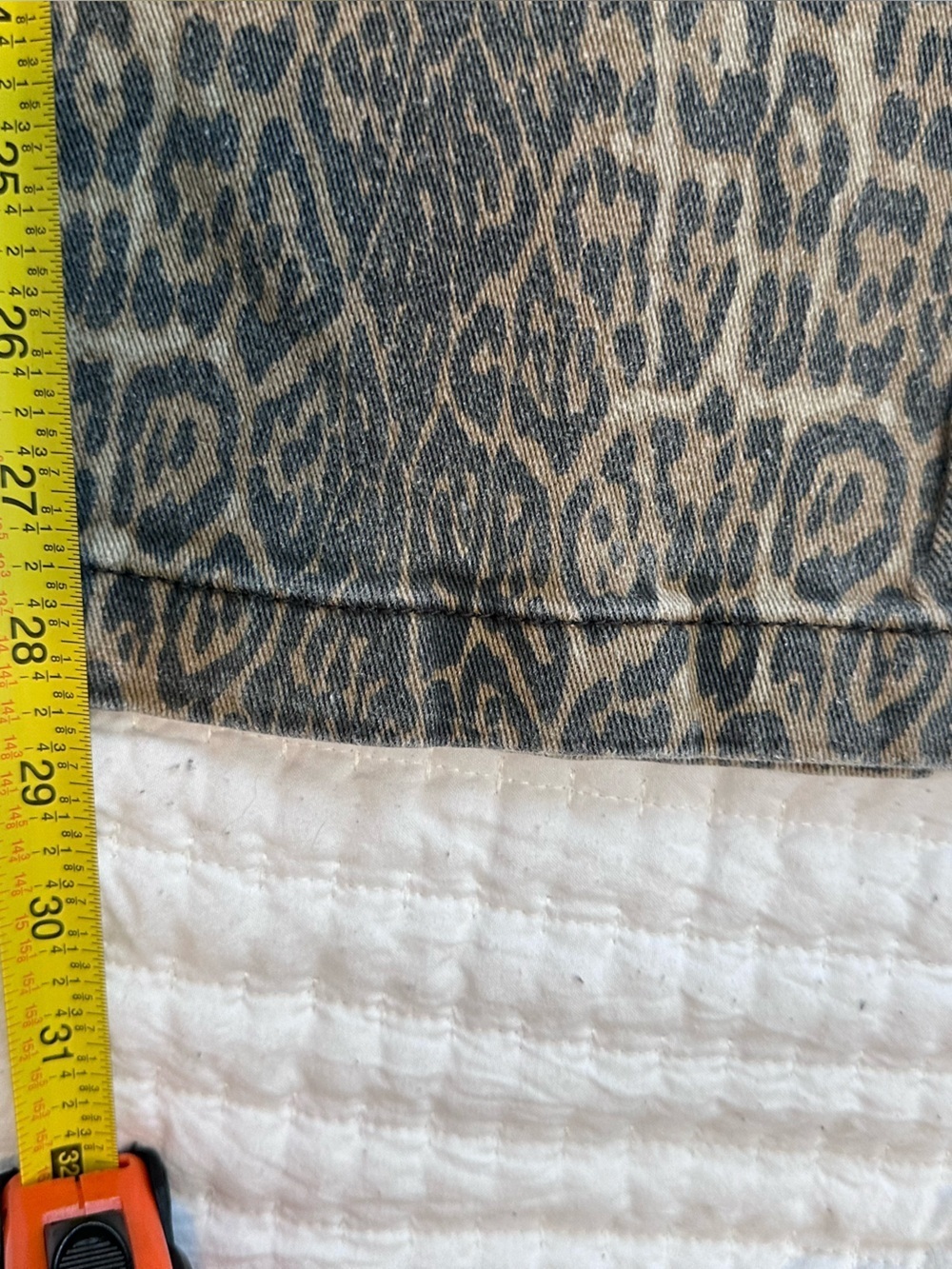 Ettelo Leopard Print Barrel Leg Denim Jeans Size 6 Animal Print Wide Leg - Picture 6 of 8